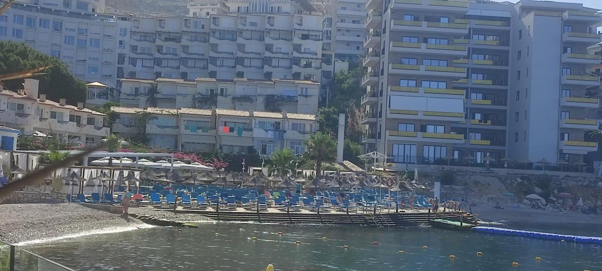 Sea Breeze Apartment Bougainville Bay ساراندا المظهر الخارجي الصورة