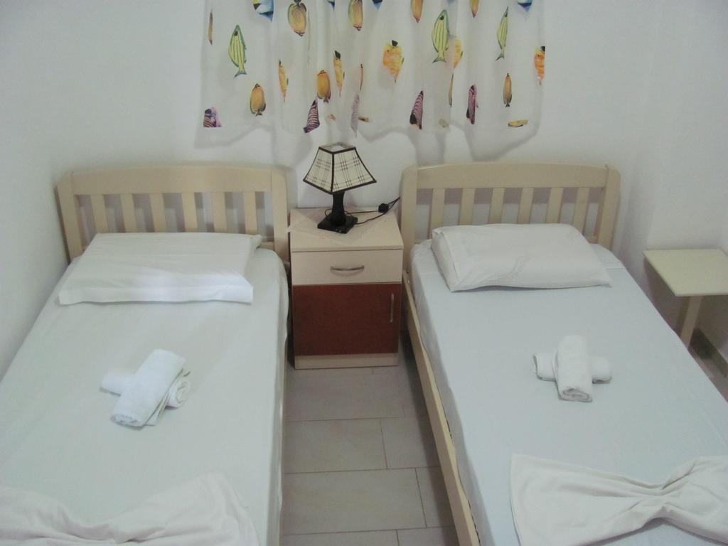 Sea Breeze Apartment Bougainville Bay ساراندا المظهر الخارجي الصورة