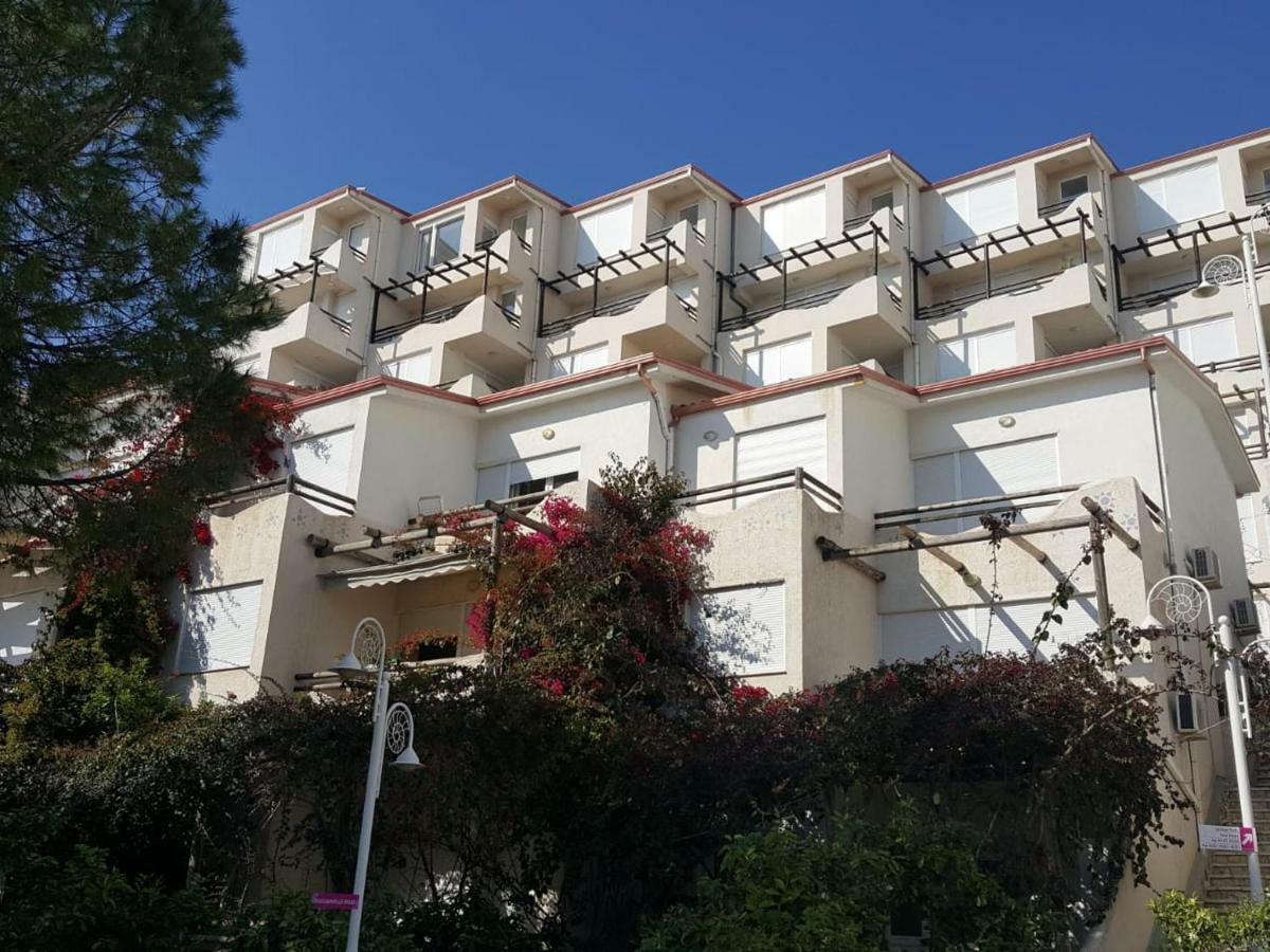 Sea Breeze Apartment Bougainville Bay ساراندا المظهر الخارجي الصورة